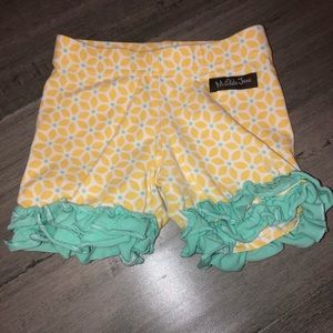 Matilda Jane yellow shorts size 2